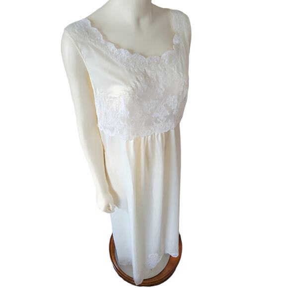 Vintage Christian Dior Silk Blend Nightgown W Lace Cream Size 36 - Picture 12 of 16